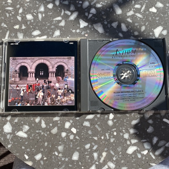 Rush moving pictures - Picture 2 of 2